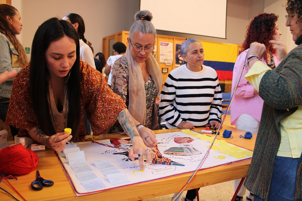 El Consulado de Colombia en Madrid acompaña la Mesa de Trabajo de Mujeres en conmemoración del 8M