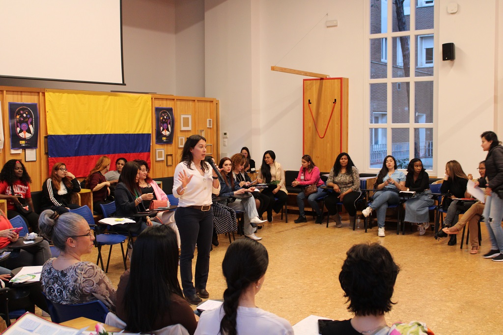 El Consulado de Colombia en Madrid acompaña la Mesa de Trabajo de Mujeres en conmemoración del 8M