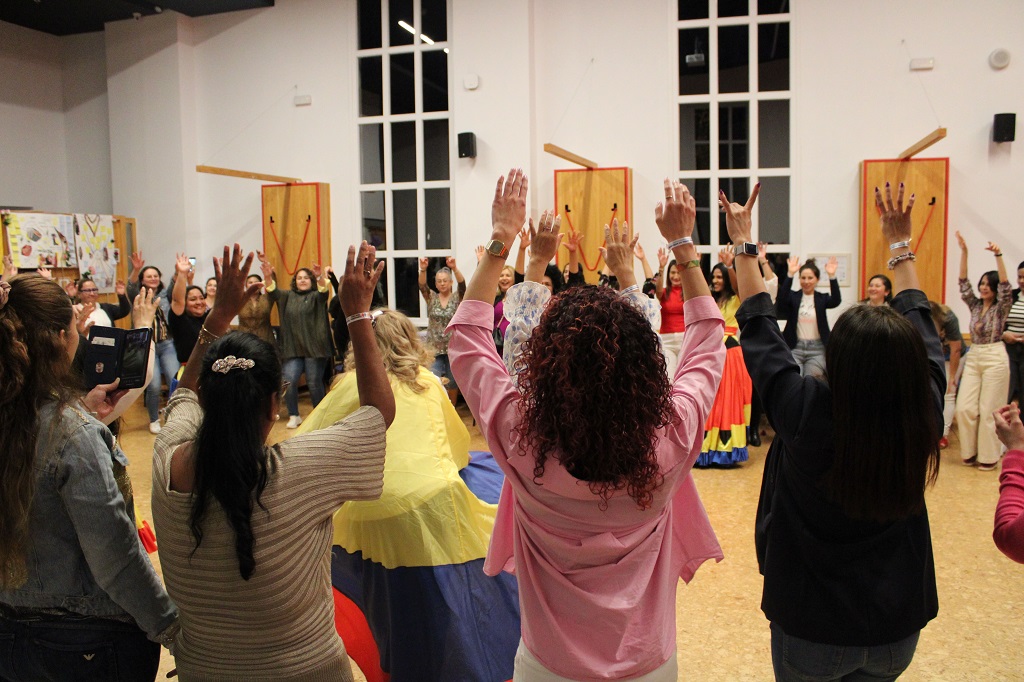 El Consulado de Colombia en Madrid acompaña la Mesa de Trabajo de Mujeres en conmemoración del 8M