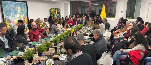 Encuentro de la diáspora cultural colombiana en España con el Ministro de Cultura de Colombia